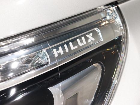 TOYOTA Hilux Caminhonete 2.8 16V SRX 4X4 DIESEL CABINE DUPLA AUTOM�TICO, Foto 8