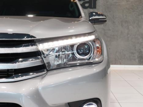 TOYOTA Hilux Caminhonete 2.8 16V SRX 4X4 DIESEL CABINE DUPLA AUTOM�TICO, Foto 9