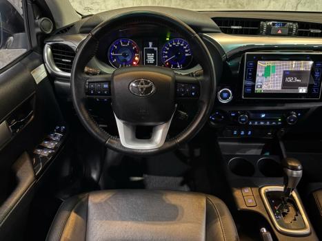 TOYOTA Hilux Caminhonete 2.8 16V SRX 4X4 DIESEL CABINE DUPLA AUTOM�TICO, Foto 17