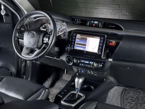 TOYOTA Hilux Caminhonete 2.8 16V SRX 4X4 DIESEL CABINE DUPLA AUTOM�TICO, Foto 9