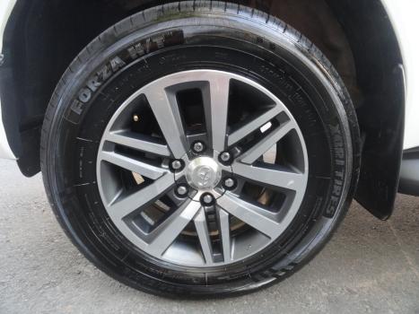 TOYOTA Hilux Caminhonete 2.7 16V 4P SRV FLEX CABINE DUPLA AUTOM�TICO, Foto 22