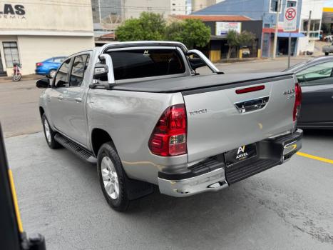 TOYOTA Hilux Caminhonete 2.7 16V 4P SRV FLEX CABINE DUPLA AUTOM�TICO, Foto 7