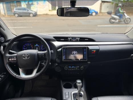TOYOTA Hilux Caminhonete 2.7 16V 4P SRV FLEX CABINE DUPLA AUTOM�TICO, Foto 10