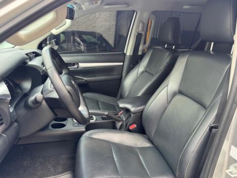 TOYOTA Hilux Caminhonete 2.7 16V 4P SRV FLEX CABINE DUPLA AUTOM�TICO, Foto 12