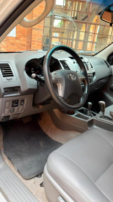 TOYOTA Hilux Caminhonete 2.7 16V 4P SRV FLEX 4X4  CABINE DUPLA AUTOM�TICO, Foto 7