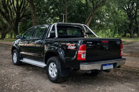 TOYOTA Hilux Caminhonete 3.0 16V 4P 4X4 SRV TURBO DIESEL CABINE DUPLA AUTOM�TICO, Foto 3