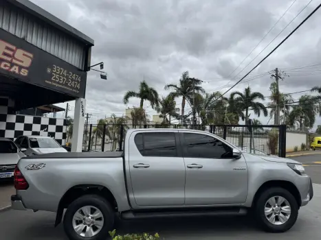 TOYOTA Hilux Caminhonete 2.8 16V SRV 4X4 DIESEL CABINE DUPLA AUTOM�TICO, Foto 7