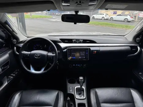 TOYOTA Hilux Caminhonete 2.8 16V SRV 4X4 DIESEL CABINE DUPLA AUTOM�TICO, Foto 11