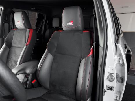 TOYOTA Hilux Caminhonete 2.8 16V GR SPORT 4X4 TURBO DIESEL CABINE DUPLA AUTOM�TICO, Foto 7