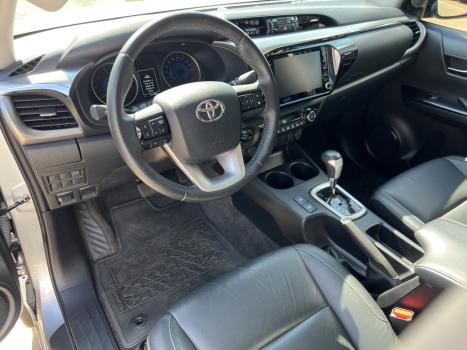 TOYOTA Hilux Caminhonete 2.8 16V SRV 4X4 DIESEL CABINE DUPLA AUTOM�TICO, Foto 9