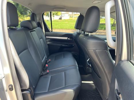 TOYOTA Hilux Caminhonete 2.8 16V SRV 4X4 DIESEL CABINE DUPLA AUTOM�TICO, Foto 11