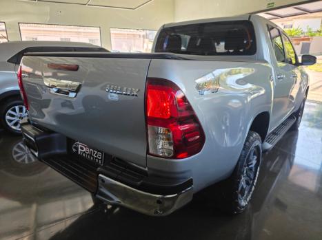 TOYOTA Hilux Caminhonete 2.8 16V 4P SR 4X4 DIESEL CABINE DUPLA AUTOM�TICO, Foto 4