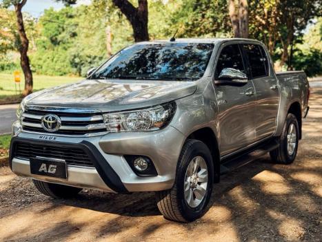 TOYOTA Hilux Caminhonete 2.8 16V SRV 4X4 DIESEL CABINE DUPLA AUTOM�TICO, Foto 2