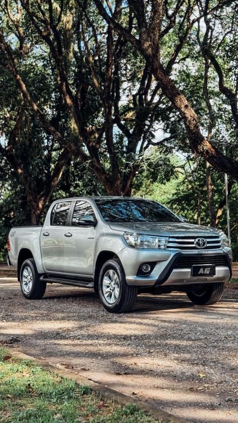 TOYOTA Hilux Caminhonete 2.8 16V SRV 4X4 DIESEL CABINE DUPLA AUTOM�TICO, Foto 3