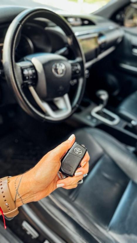 TOYOTA Hilux Caminhonete 2.8 16V SRV 4X4 DIESEL CABINE DUPLA AUTOM�TICO, Foto 11