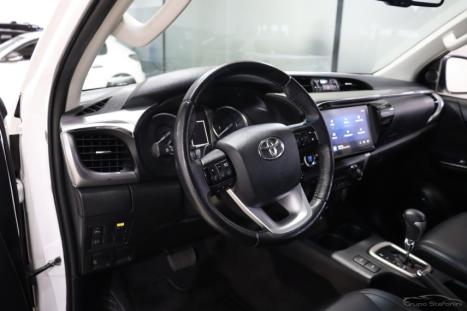 TOYOTA Hilux Caminhonete 2.8 16V SRV 4X4 DIESEL CABINE DUPLA AUTOM�TICO, Foto 4