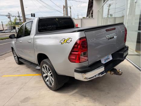TOYOTA Hilux Caminhonete 2.7 16V 4P SRV FLEX 4X4  CABINE DUPLA AUTOM�TICO, Foto 7