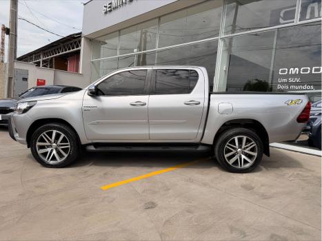 TOYOTA Hilux Caminhonete 2.7 16V 4P SRV FLEX 4X4  CABINE DUPLA AUTOM�TICO, Foto 8