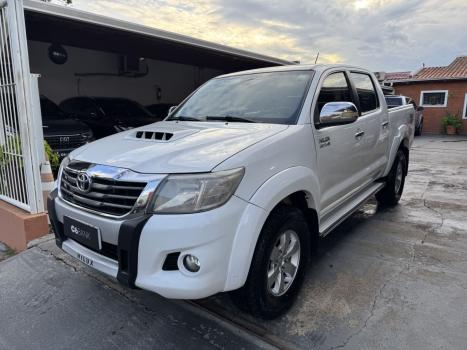 TOYOTA Hilux Caminhonete 3.0 4P 4X4 SRV TURBO DIESEL CABINE DUPLA AUTOM�TICO, Foto 2