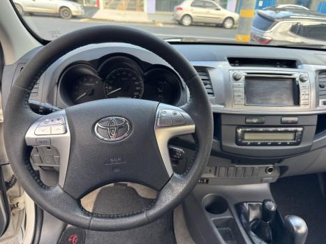 TOYOTA Hilux Caminhonete 3.0 4P 4X4 SRV TURBO DIESEL CABINE DUPLA AUTOM�TICO, Foto 9
