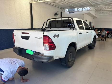 TOYOTA Hilux Caminhonete 2.8 4P 4X4 DIESEL CABINE DUPLA, Foto 5