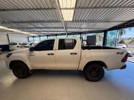 TOYOTA Hilux Caminhonete 2.8 4P 4X4 DIESEL CABINE DUPLA, Foto 6