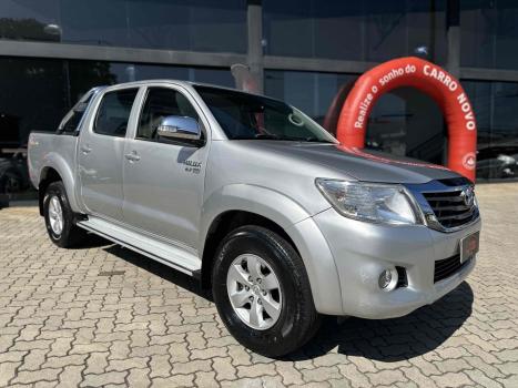 TOYOTA Hilux Caminhonete 2.7 16V 4P SRV FLEX 4X4  CABINE DUPLA AUTOM�TICO, Foto 2
