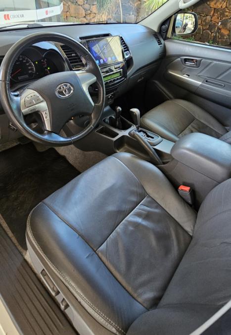 TOYOTA Hilux Caminhonete 2.7 16V 4P SRV FLEX 4X4  CABINE DUPLA AUTOM�TICO, Foto 13