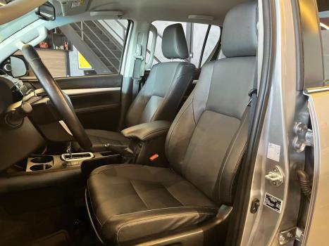 TOYOTA Hilux Caminhonete 2.8 16V SRX LIMITED 4X4 TURBO DIESEL CABINE DUPLA AUTOM�TICO, Foto 5