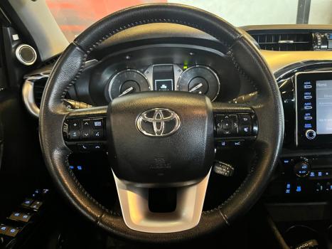 TOYOTA Hilux Caminhonete 2.8 16V SRX LIMITED 4X4 TURBO DIESEL CABINE DUPLA AUTOM�TICO, Foto 8