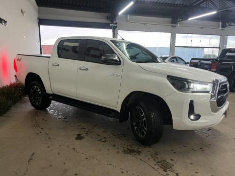 TOYOTA Hilux Caminhonete 2.8 16V SRV 4X4 DIESEL CABINE DUPLA AUTOM�TICO, Foto 2