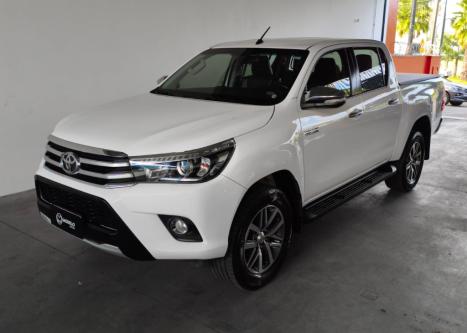 TOYOTA Hilux Caminhonete 2.8 16V SRX 4X4 TURBO DIESEL CABINE DUPLA AUTOM�TICO, Foto 3
