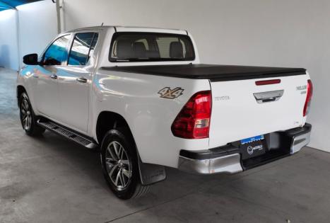 TOYOTA Hilux Caminhonete 2.8 16V SRX 4X4 TURBO DIESEL CABINE DUPLA AUTOM�TICO, Foto 4