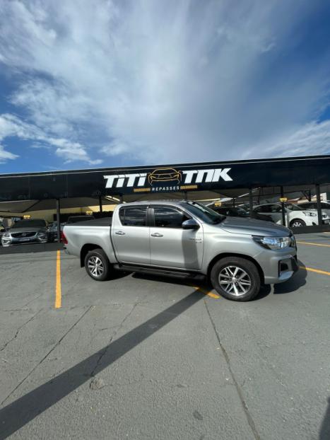 TOYOTA Hilux Caminhonete 2.7 16V 4P SRV CABINE DUPLA, Foto 2