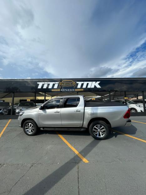 TOYOTA Hilux Caminhonete 2.7 16V 4P SRV CABINE DUPLA, Foto 3