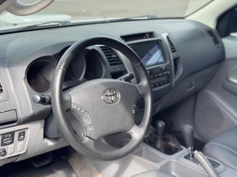 TOYOTA Hilux Caminhonete 3.0 4P 4X4 SRV TURBO DIESEL CABINE DUPLA AUTOM�TICO, Foto 7