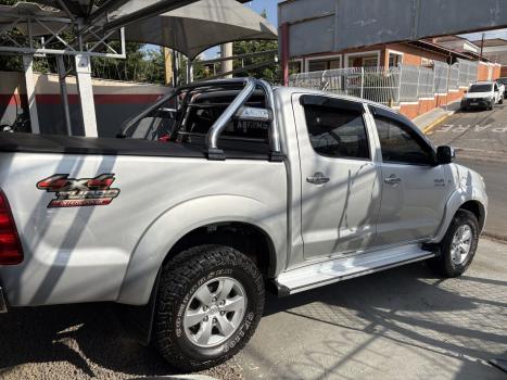 TOYOTA Hilux Caminhonete 3.0 4P 4X4 SRV TURBO DIESEL CABINE DUPLA AUTOM�TICO, Foto 3