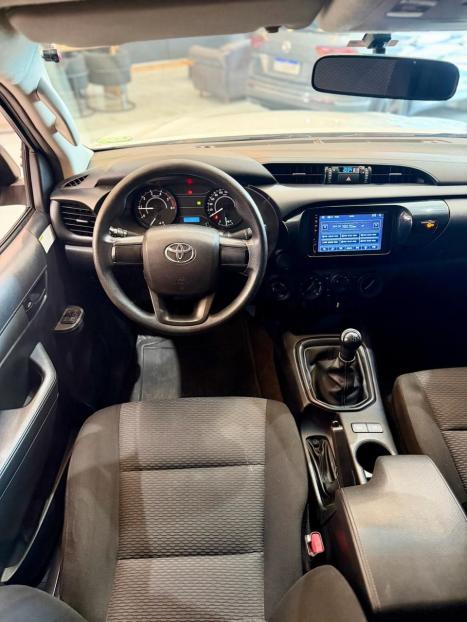 TOYOTA Hilux Caminhonete 2.8 4P 4X4 DIESEL CABINE DUPLA, Foto 8