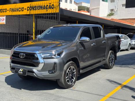 TOYOTA Hilux Caminhonete 2.8 16V SRX 4X4 TURBO DIESEL CABINE DUPLA AUTOM�TICO, Foto 2