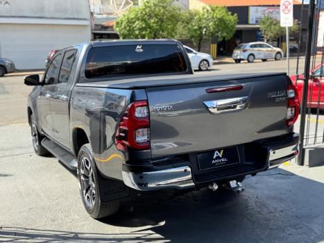 TOYOTA Hilux Caminhonete 2.8 16V SRX 4X4 TURBO DIESEL CABINE DUPLA AUTOM�TICO, Foto 5