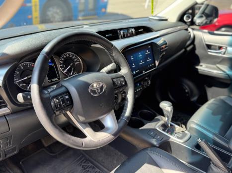 TOYOTA Hilux Caminhonete 2.8 16V SRX 4X4 TURBO DIESEL CABINE DUPLA AUTOM�TICO, Foto 10