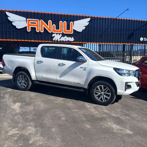 TOYOTA Hilux Caminhonete 2.7 16V 4P SRV FLEX CABINE DUPLA AUTOM�TICO, Foto 2