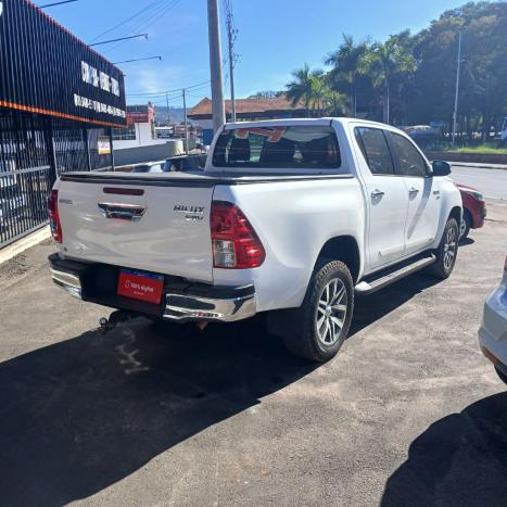 TOYOTA Hilux Caminhonete 2.7 16V 4P SRV FLEX CABINE DUPLA AUTOM�TICO, Foto 14