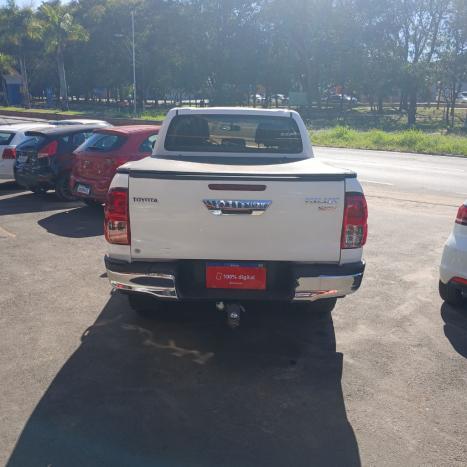 TOYOTA Hilux Caminhonete 2.7 16V 4P SRV FLEX CABINE DUPLA AUTOM�TICO, Foto 15