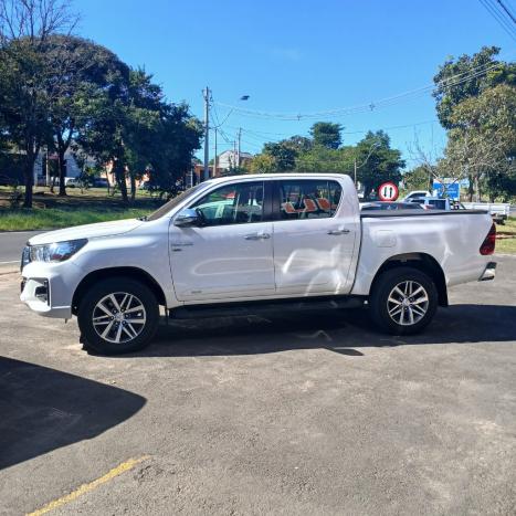 TOYOTA Hilux Caminhonete 2.7 16V 4P SRV FLEX CABINE DUPLA AUTOM�TICO, Foto 23