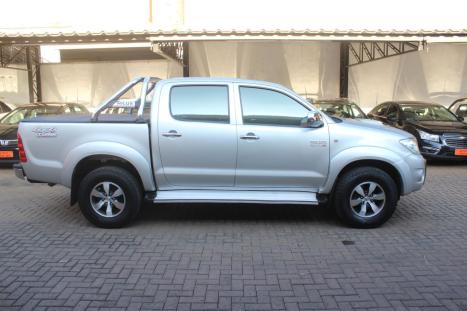 TOYOTA Hilux Caminhonete 3.0 4P SR 4X4 TURBO DIESEL CABINE DUPLA, Foto 4