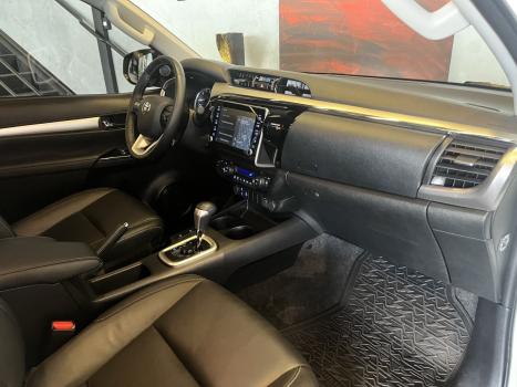 TOYOTA Hilux Caminhonete 2.8 16V SRV 4X4 DIESEL CABINE DUPLA AUTOM�TICO, Foto 5