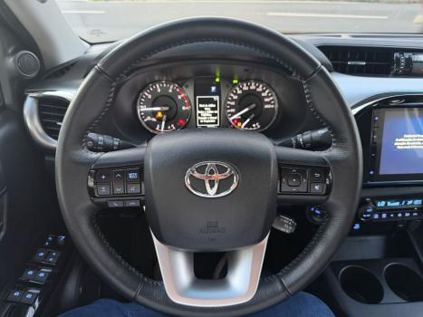TOYOTA Hilux Caminhonete 2.8 16V SRX 4X4 TURBO DIESEL CABINE DUPLA AUTOM�TICO, Foto 19