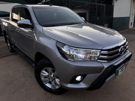 TOYOTA Hilux Caminhonete 2.7 16V 4P SRV FLEX CABINE DUPLA AUTOM�TICO, Foto 2