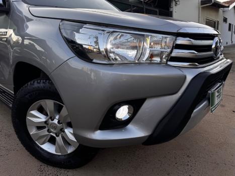 TOYOTA Hilux Caminhonete 2.7 16V 4P SRV FLEX CABINE DUPLA AUTOM�TICO, Foto 26